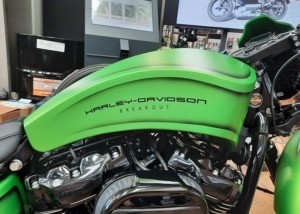 Harley Davidson Breakout Airbrush